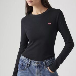 Levi's Women's Essential Housemark Long-sleeve Tee